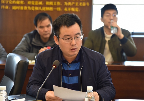 王学文_副本.jpg 王学文_副本.jpg