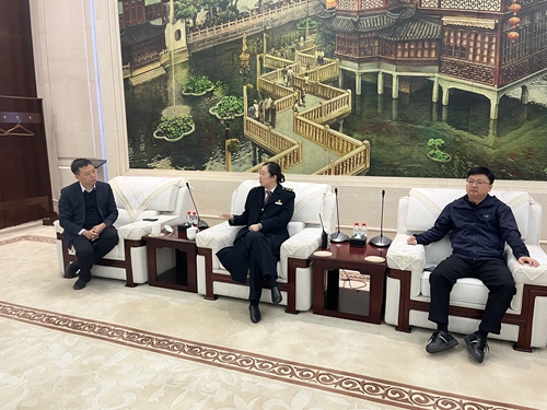 上海虹桥站2.jpg 上海虹桥站2.jpg