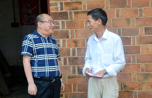 
                                                水灾无情，我们有爱——集团慰问受灾员工