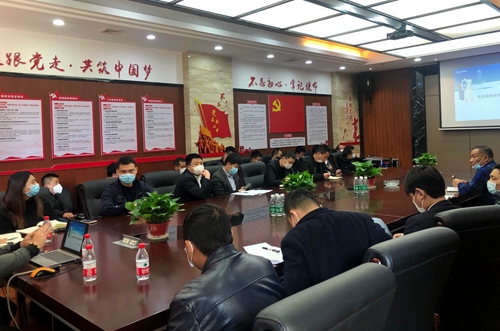 
                                                麓谷租赁开展“电梯维保与应急自救”培训